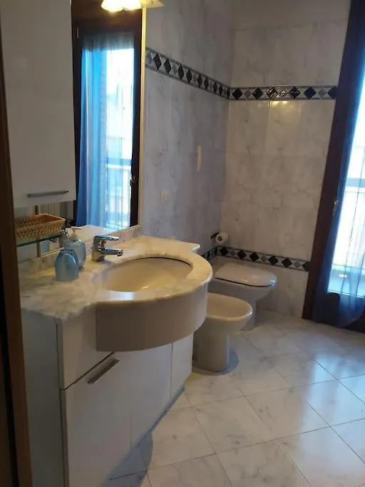 Apartment Ferienwohnung Casa Mike - Trilocale Con Box Auto San Giuliano Milanese