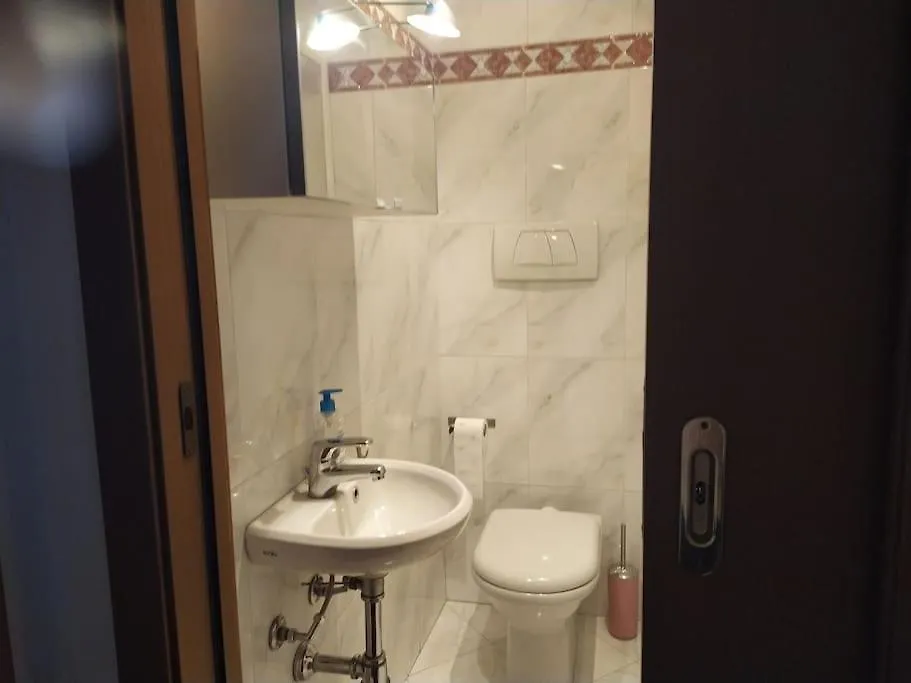 Apartment Ferienwohnung Casa Mike - Trilocale Con Box Auto San Giuliano Milanese Italien